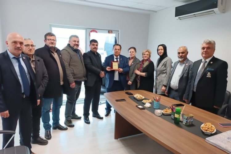 Hak ve Adalet Bursa İl Başkanlığı: Siyaset artık tek renk değil, bizde varız!
