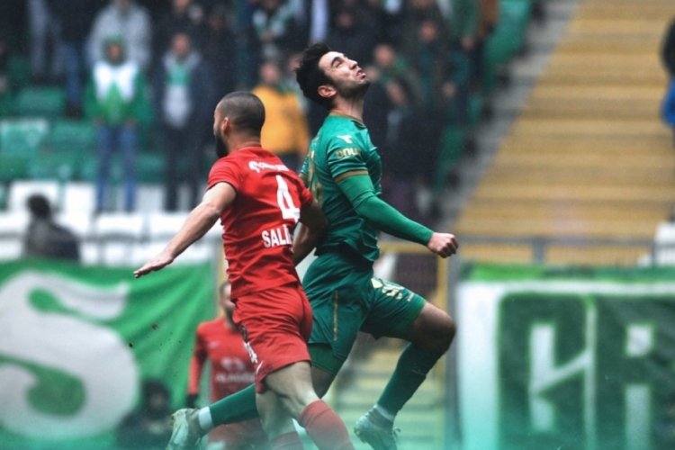 Bursaspor &Ccedil;orum'a takıldı