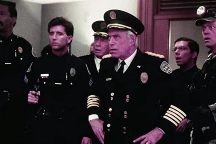 Polis Akademisi oyuncusu George R. Robertson yaşamını yitirdi