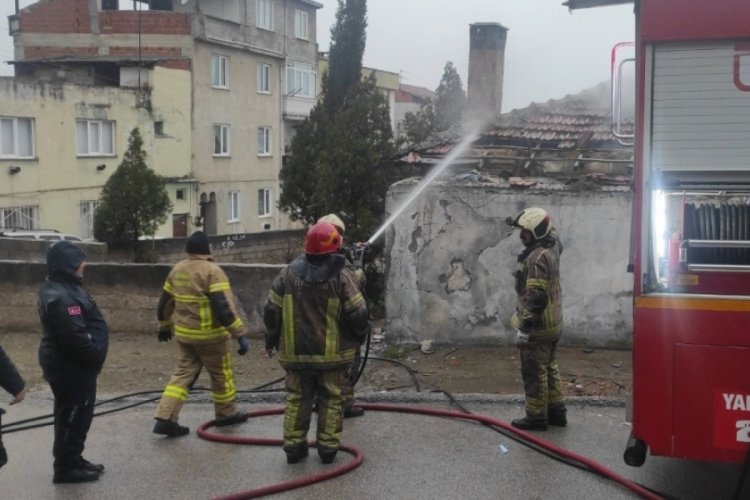 Bursa Keles'te Metruk Binada çıkan Yangın Korkuttu - Bursa Haberleri ...