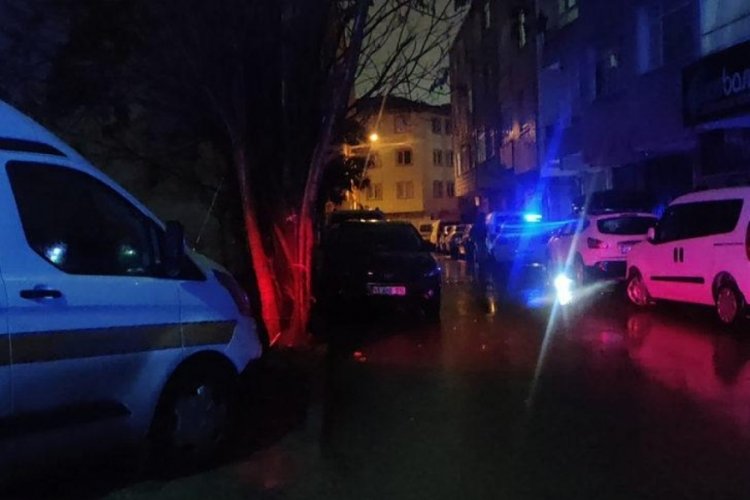 Kocaeli'nde kahvehanede pusu kurdu, yoldan ge&ccedil;en kadını vurdu