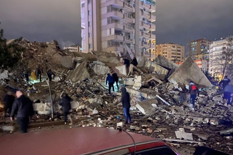 Kahramanmaraş'ta 7.4 şiddetinde deprem! 'Enkaz altındayız yardım edin...' -  Bursada Bugün - Bursa bursa haber bursa haberi bursa haberleri Bursa