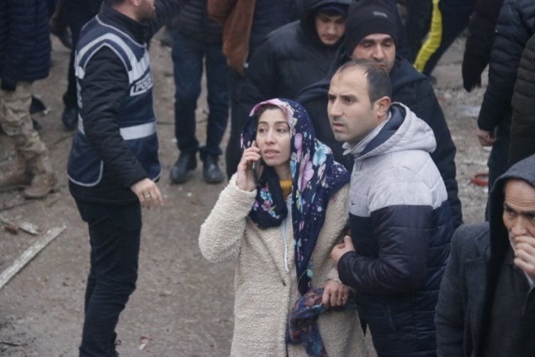 Diyarbakır'da enkaz &ccedil;alışmaları devam ediyor
