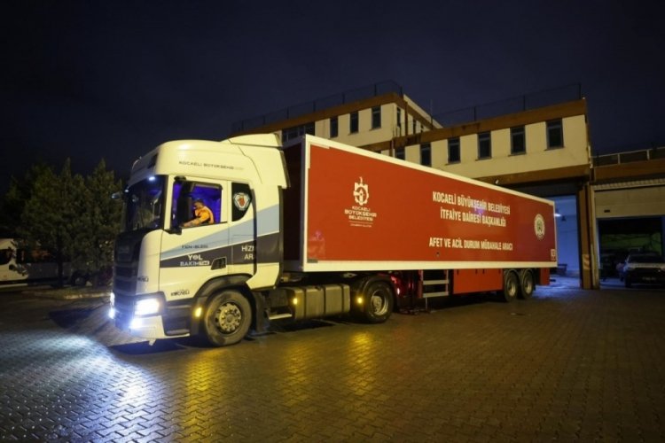 Kocaeli B&uuml;y&uuml;kşehir afet b&ouml;lgesinde yardımlarda bulunuyor