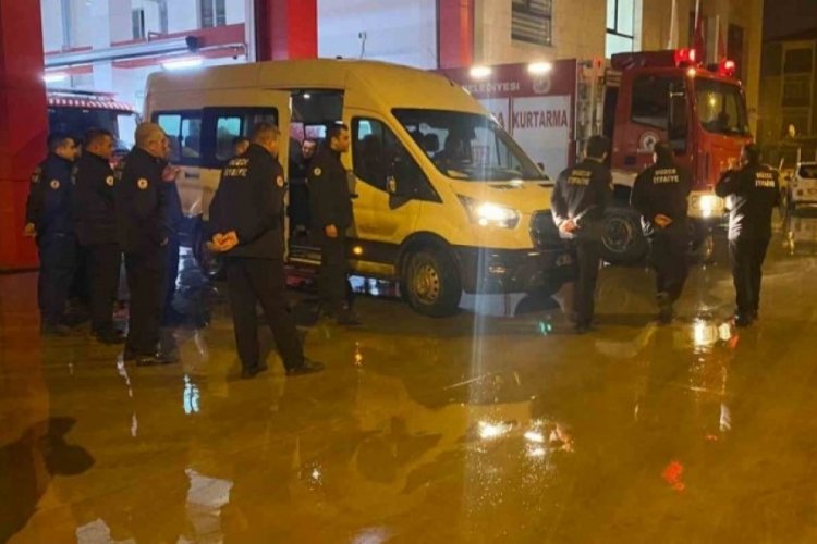 Suriye Sağlık Bakanlığı a&ccedil;ıkladı: Depremde en az 111 kişi &ouml;ld&uuml;, 516 kişi yaralandı