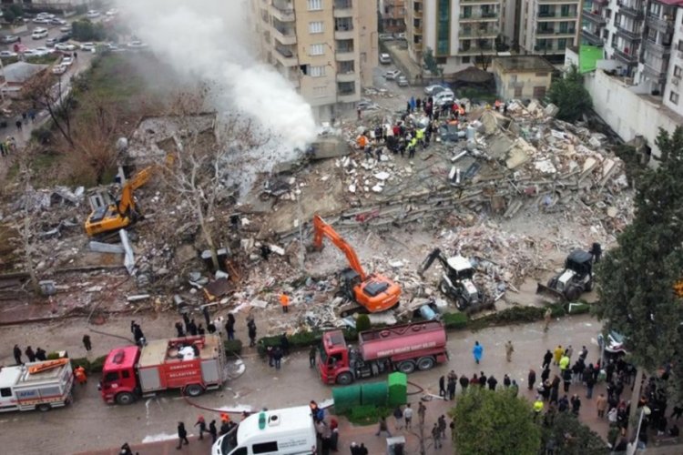 Deprem b&ouml;lgelerinde y&uuml;ksek&ouml;ğretim kurumlarına ara