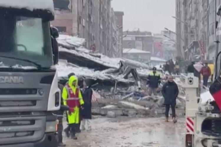 Malatya'da 15 sporcu enkaz altında kaldı