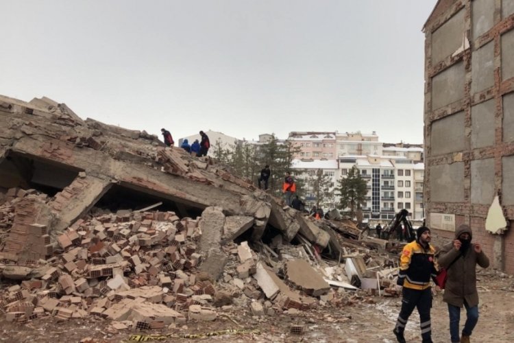 T&uuml;rkiye'ye başsağlığı ve yardım mesajları yağıyor