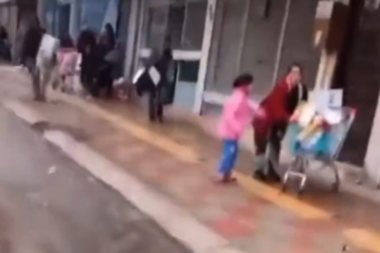 Hatay'da deprem sonrası marketler yağmalanıyor