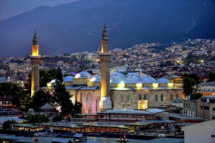 &Uuml;lke genelinde depremde hayatını kaybedenler i&ccedil;in sela okundu