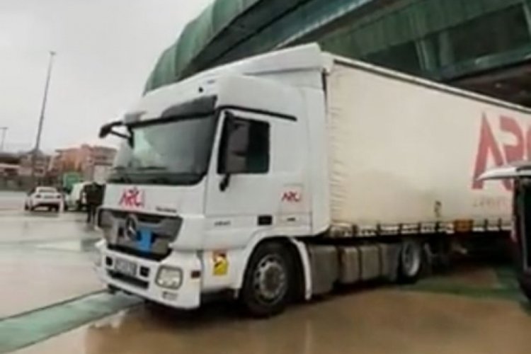 Teksas'ın 4. yardım tırı da yola &ccedil;ıktı