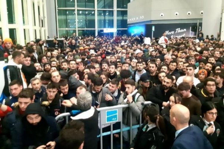 İstanbul Havalimanı'na g&ouml;n&uuml;ll&uuml; akını