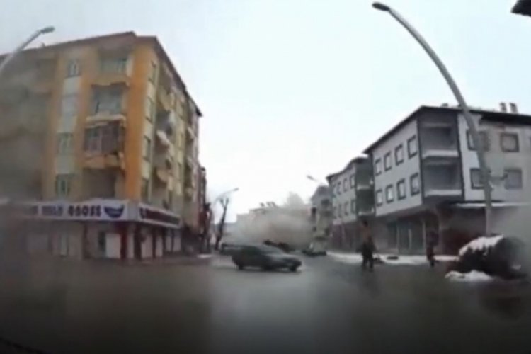 İkinci deprem Elbistan'da b&ouml;yle g&ouml;r&uuml;nt&uuml;lendi