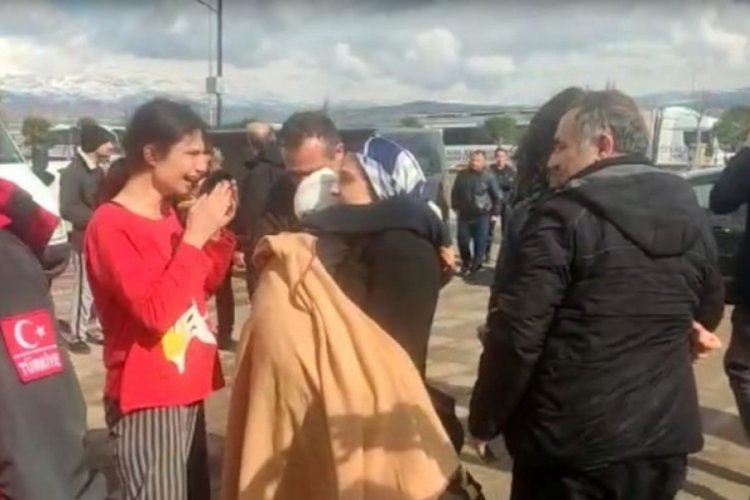 Kahramanmaraş'ta 34 saatin sonunda ağlatan buluşma