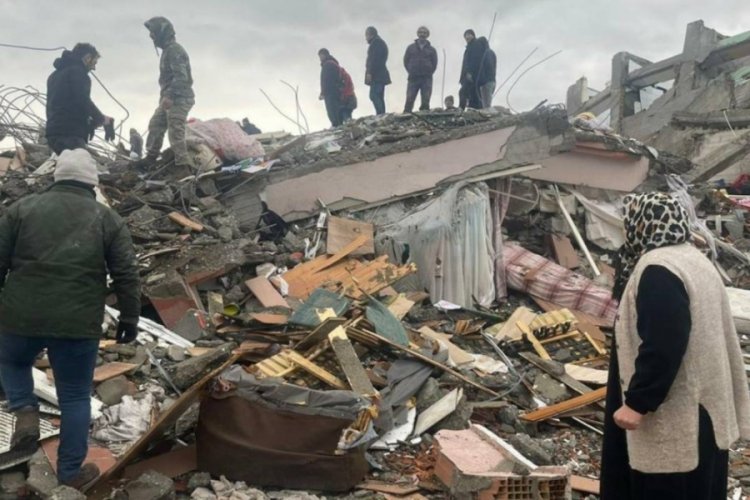 Ko&ccedil; Holding 5 akaryakıt tankerini deprem b&ouml;lgesine yolladı