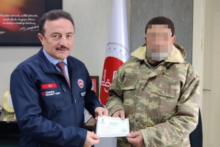 Sinop'ta umre parasını depremzedelere bağışladı