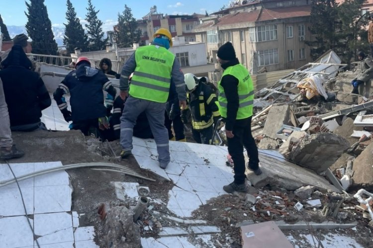 Deprem b&ouml;lgelerine Şok marketten hizmet