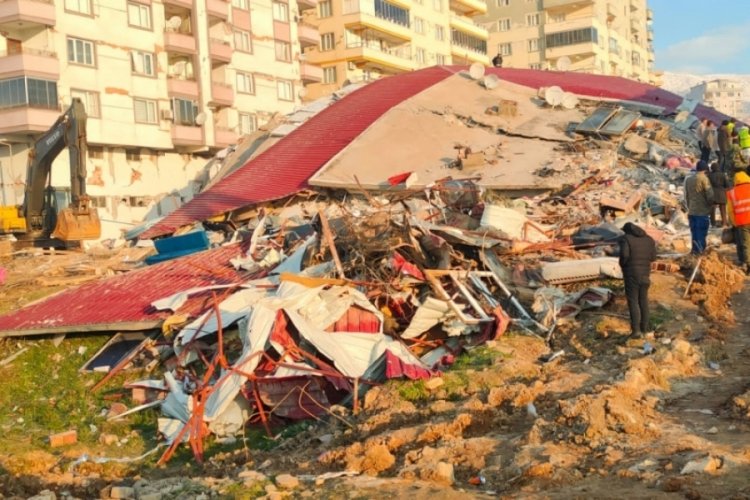 Deprem b&ouml;lgesinde telekom&uuml;nikasyon sorunu