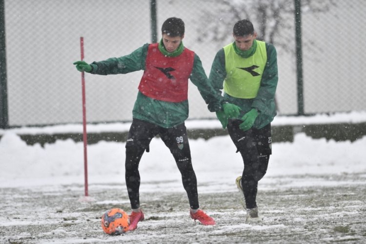Bursasporlu futbolcuların aklı deprem b&ouml;lgesinde