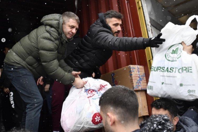 Bursa ve Bursaspor t&uuml;m g&uuml;c&uuml;yle afet b&ouml;lgelerine yardım g&ouml;nderiyor