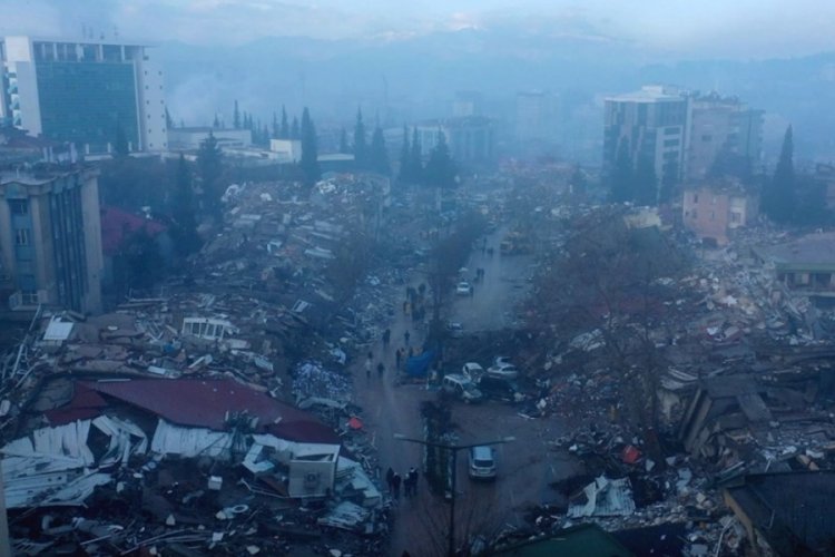 AFAD, Kahramanmaraş dışına &ccedil;ıkmak isteyen depremzedelerin başvurabilecekleri tahliye noktalarını a&ccedil;ıkladı