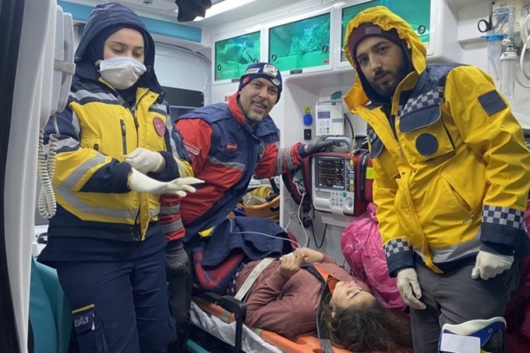 Adıyaman'da İspanya ekibi, baba ve kızı 69 saat sonra kurtardı