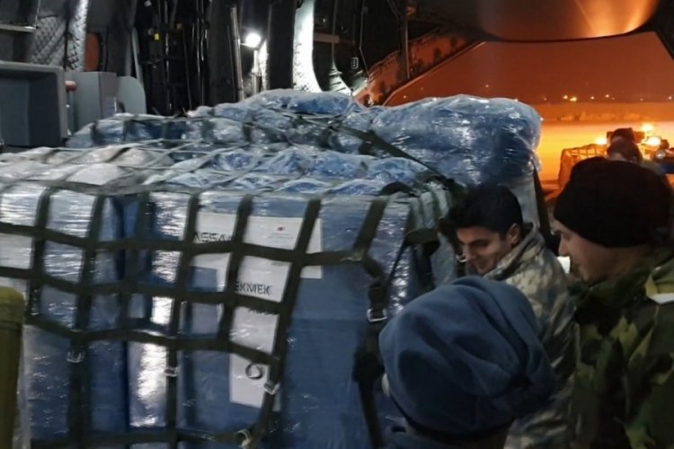 MSB a&ccedil;ıkladı: Depremlerin etkilediği illere 519 sortiyle kurtarma ekibi ve yardım malzemesi taşındı