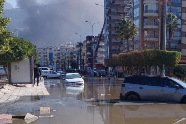 İskenderun'da deniz suyu &ccedil;ekildi