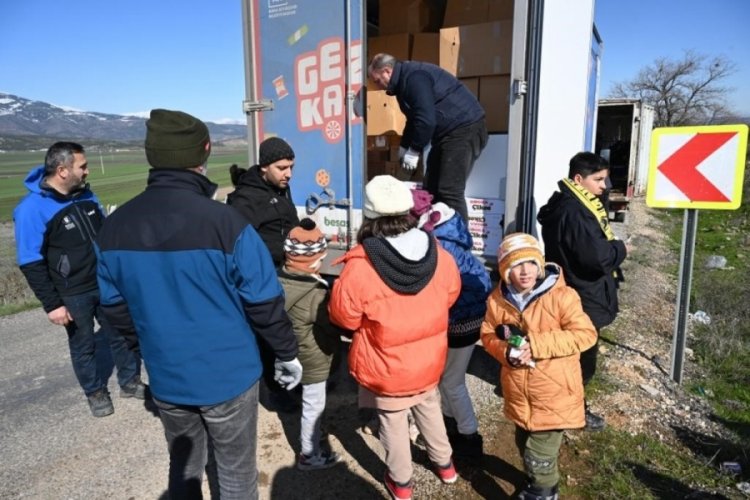 Alinur Aktaş deprem b&ouml;lgesindeki  son durumu bildirdi