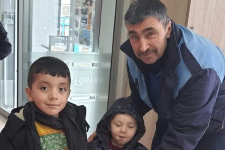 Bursa'da kumbarasındaki paraları depremzedelere bağışladılar