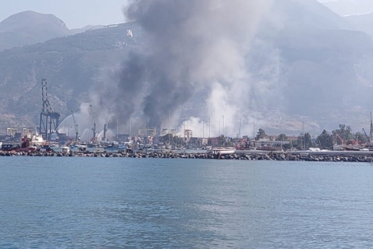 İskenderun Limanı'ndaki yangına dair a&ccedil;ıklama