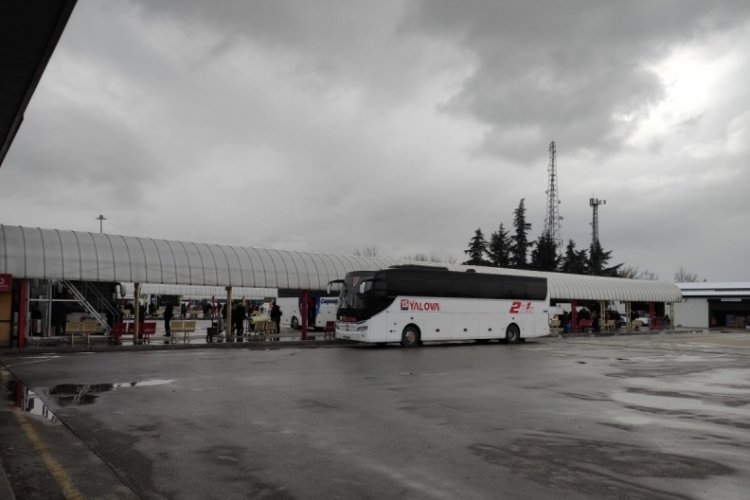Deprem b&ouml;lgesinde otob&uuml;s sıkıntısı yaşanıyor