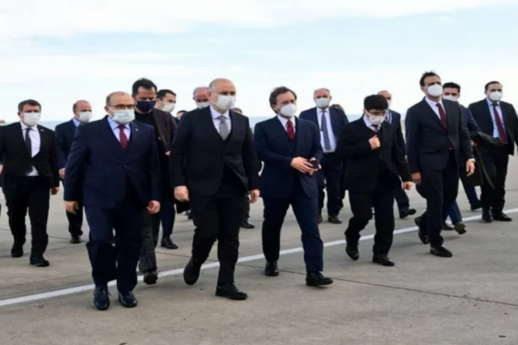 CHP'den Bakan Karaismailoğlu ile Fahrettin Altun hakkında su&ccedil; duyurusu