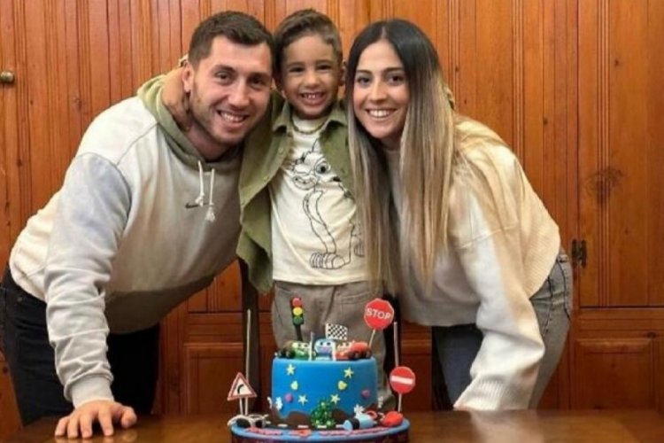 Hentbol Milli Takımı Kaptanı Cemal K&uuml;tahya ve ailesi i&ccedil;in umutlu bekleyiş