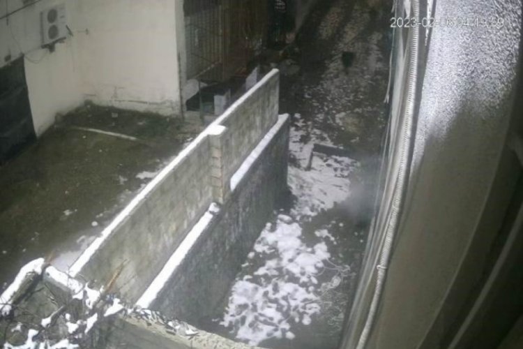 Gaziantep'teki G&ouml;lgeler apartmanının yıkılma anı kameraya yansıdı