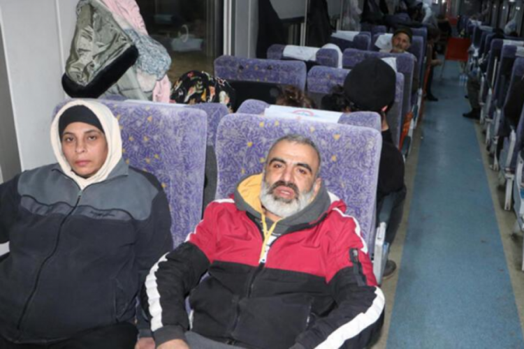 Depremzedeler TCDD'nin vagonlarına yerleştirildi