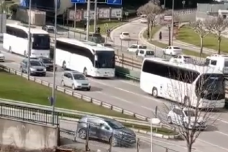 Bursa emniyeti deprem b&ouml;lgesine gidiyor