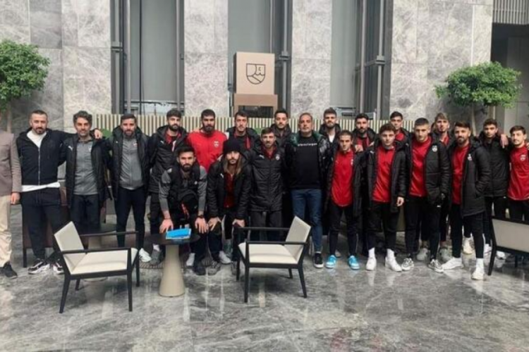 Diyarbekirspor deprem nedeni ile ligden &ccedil;ekildi