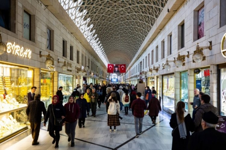 Bursa kapalı &ccedil;arşı esnafından afet b&ouml;lgesine b&uuml;y&uuml;k yardım