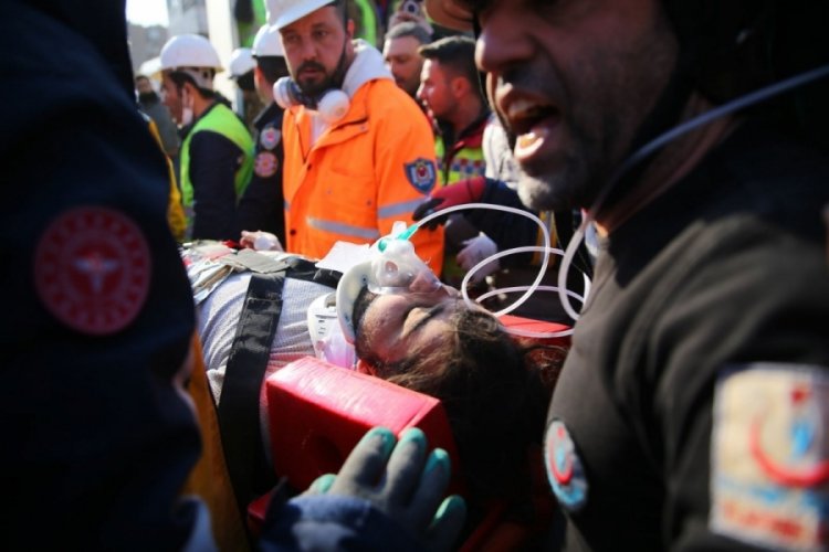 Hatay'da enkazda kalan radyoloji teknisyeni: Ben iyiyim, sakin olun