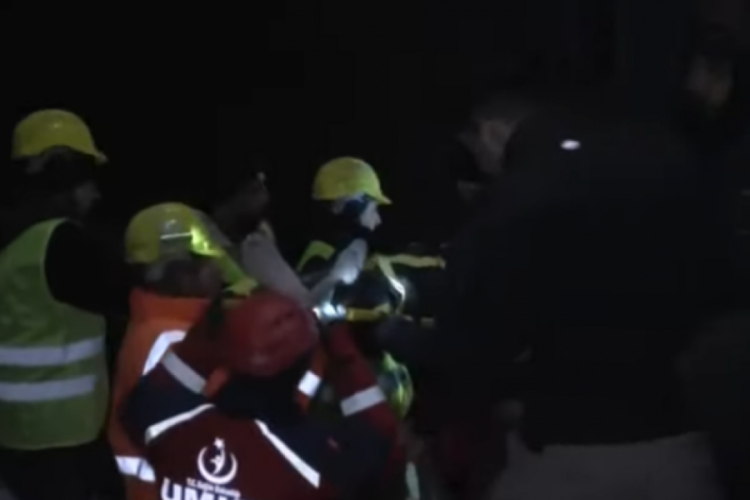 Kahramanmaraş'ta 137.saatte iki kurtuluş