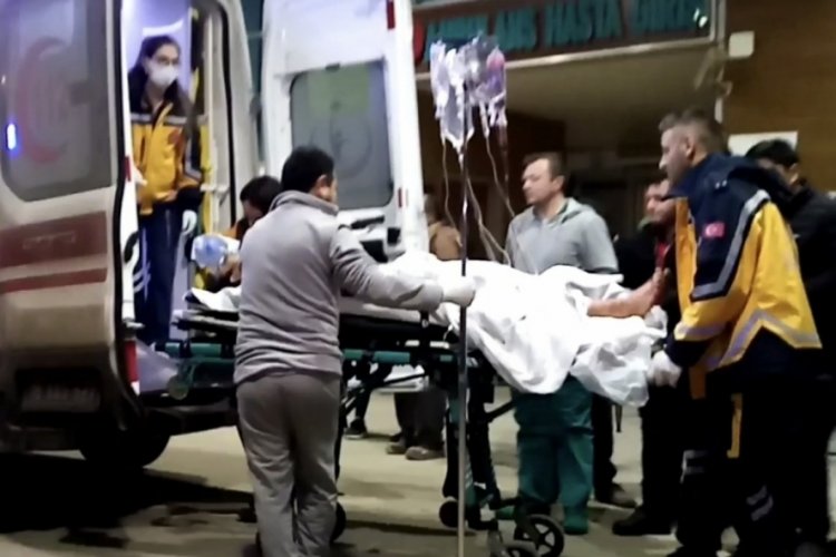 Bursa'da bir gen&ccedil; borcunu isterken ağır yaralandı