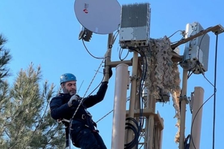 Deprem b&ouml;lgelerine mobil baz istasyonları kuruldu