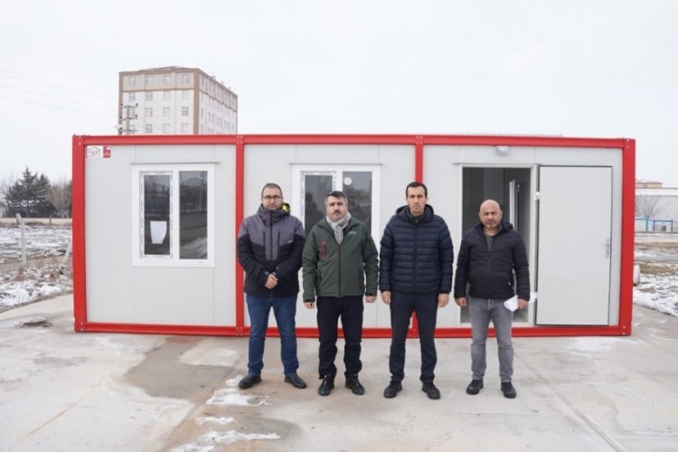 Bursa Yıldırım Belediyesi deprem b&ouml;lgesinde konteyner şehir kuruyor