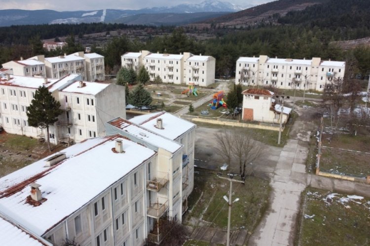 Bursa'da k&ouml;m&uuml;r işletmelerinin boş lojmanları depremzedelere yuva oluyor