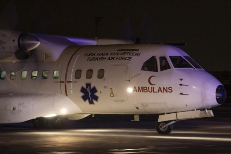 İstanbul'a 6 yaralı depremzede daha getirildi