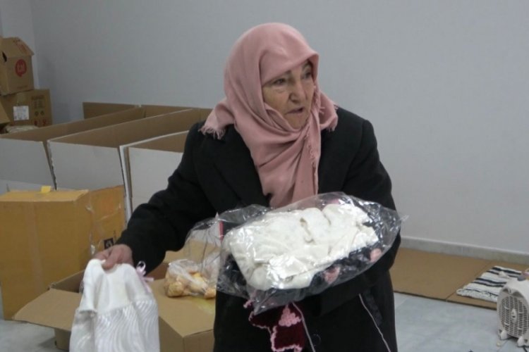 Bursa G&uuml;rsulu Şekernaz Teyze afet b&ouml;lgesi i&ccedil;in &ouml;r&uuml;yor