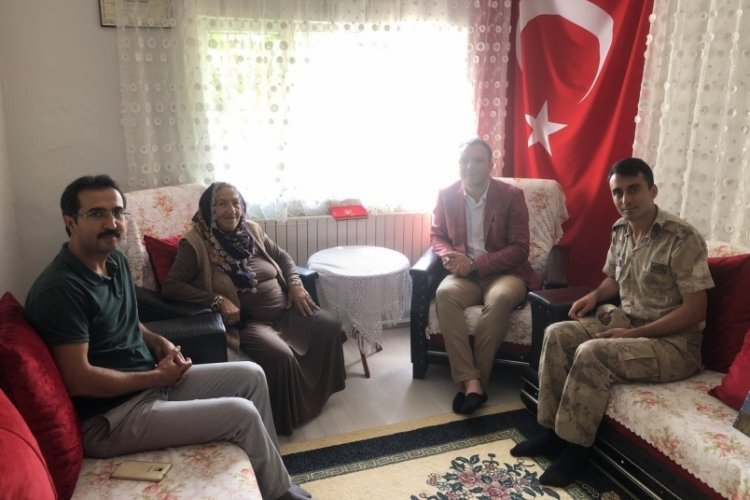 Sivas'ta şehit annesinden depremzedelere 55 bin lira bağış