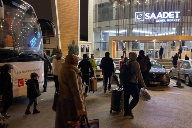 Saadet Partisi Genel Merkez binası kapılarını depremzedelere a&ccedil;tı
