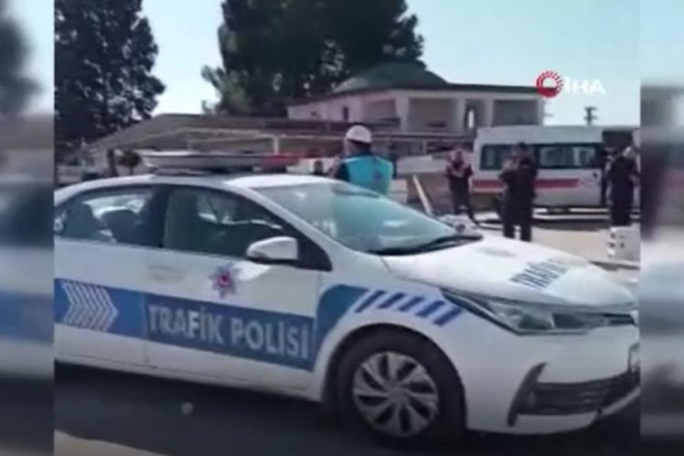 Osmaniye'de m&uuml;ezzin ezanı polis aracından okudu
